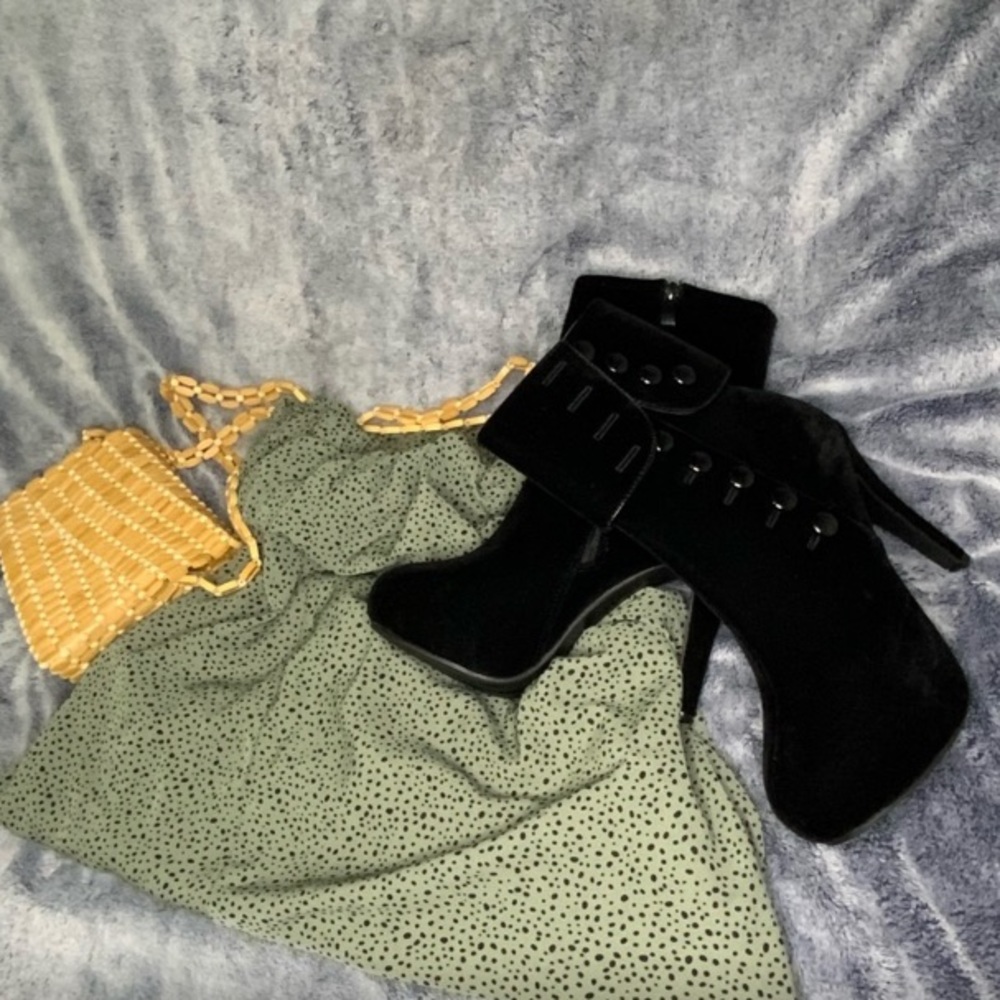 Black velvet velour platform boots